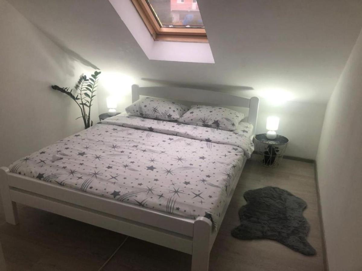Peaceful Apartment Плужине Экстерьер фото