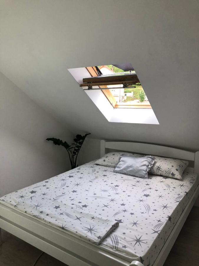 Peaceful Apartment Плужине Экстерьер фото