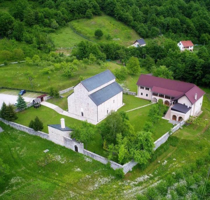 Peaceful Apartment Плужине Экстерьер фото